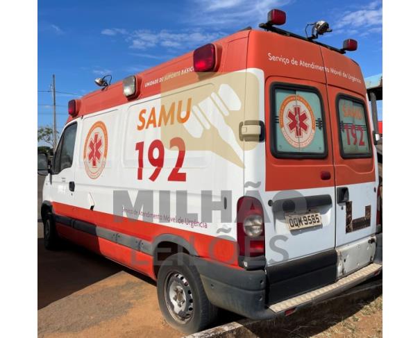 Foto de RENAULT MASTER AMBULANCIA 2010