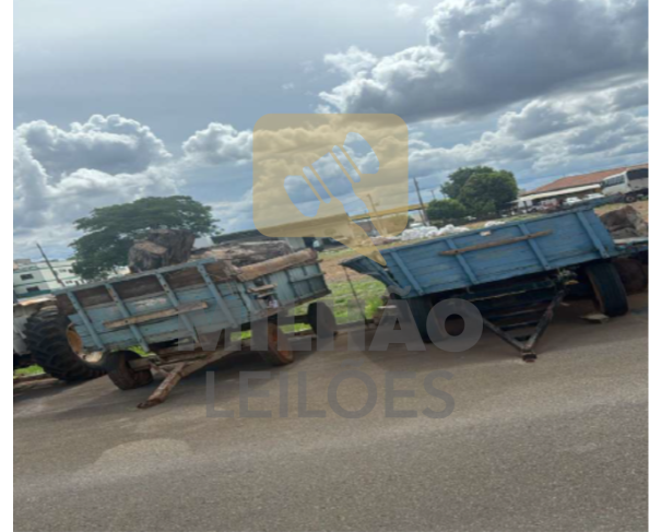 Foto de CARRETAS AGRICOLAS AZUIS