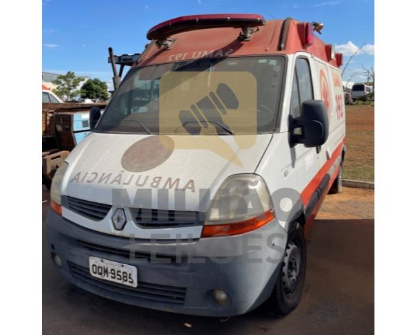 Foto de RENAULT MASTER AMBULANCIA 2010