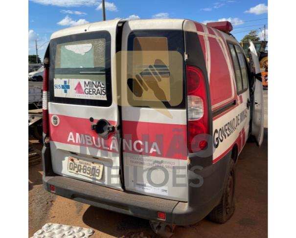 Foto de FIAT DOBLÔ AMBULÂNCIA 2013