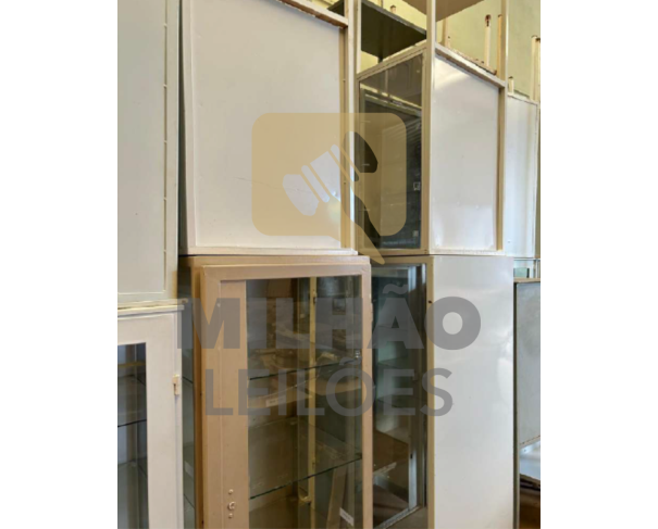 Foto de 6 ARMÁRIOS / VITRINE