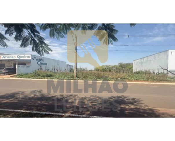 Foto de Lote de 336,10m² na Av. Afonso Queiroz