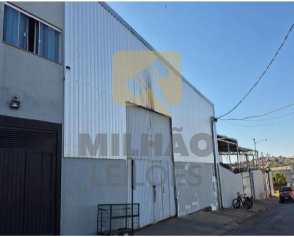 Foto de Imóvel Comercial com 525m² (Lote 02)