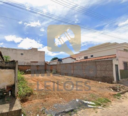 Lote de 291,45m² em Monte Azul